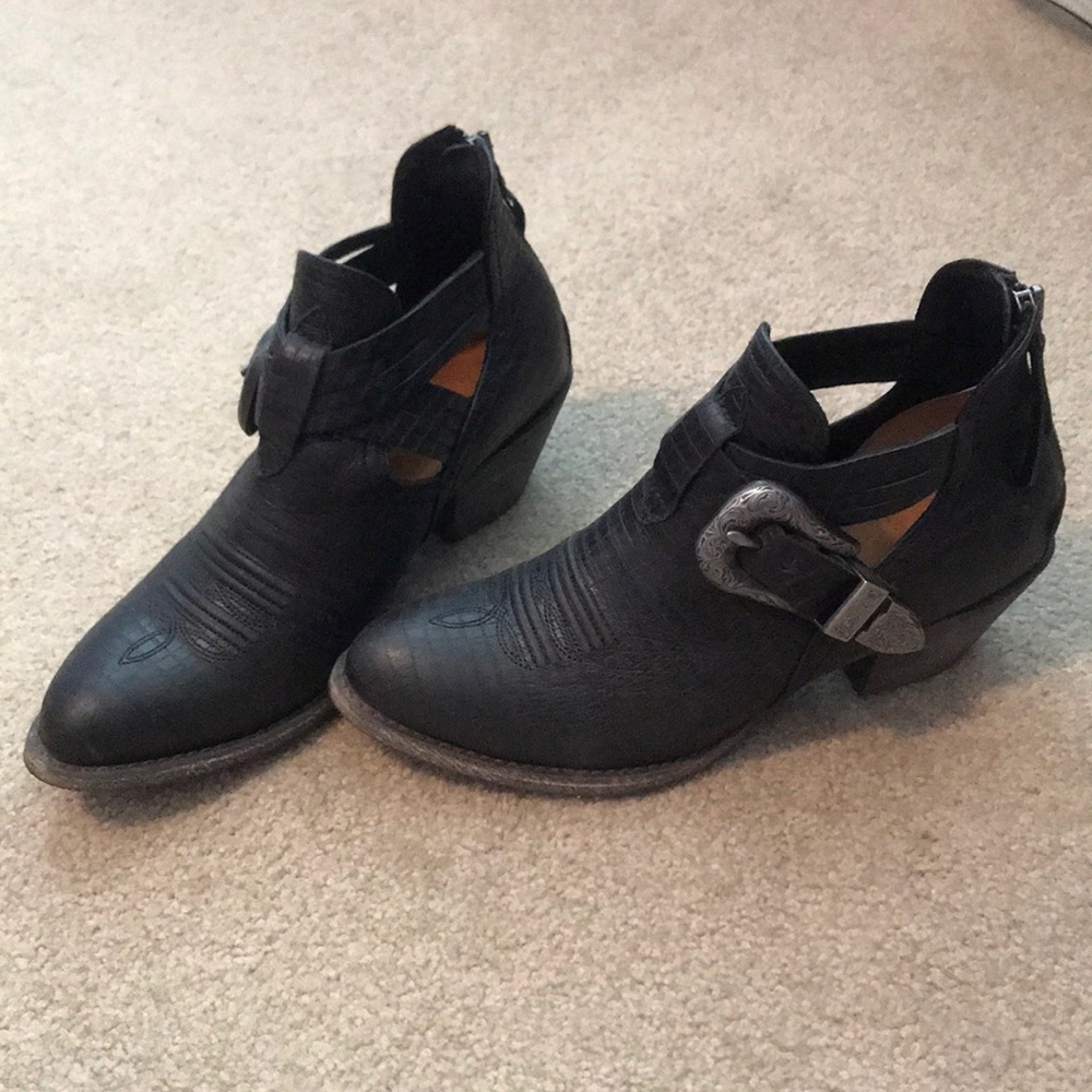 Ariat Dulce Booties